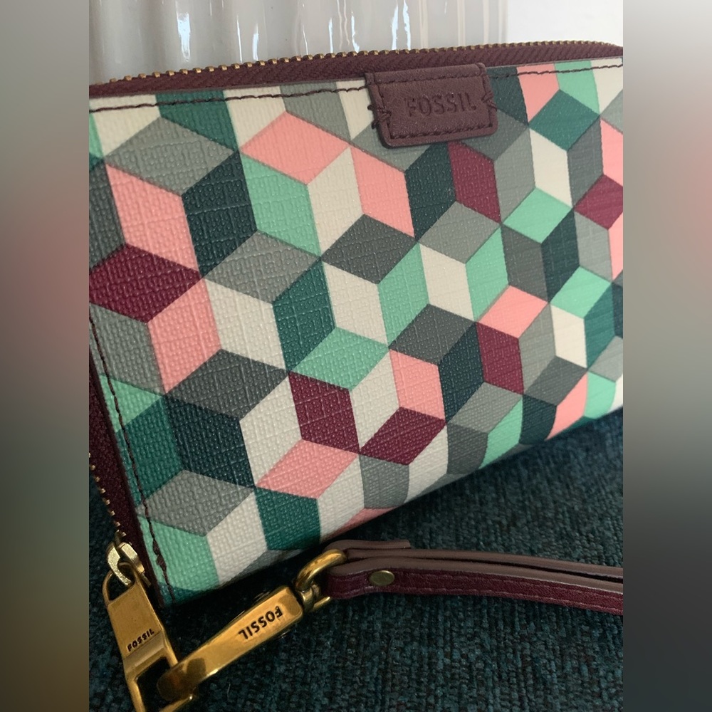 Fossil Wallet, Multi Colored, Fair Pre Owned Cond… - image 2
